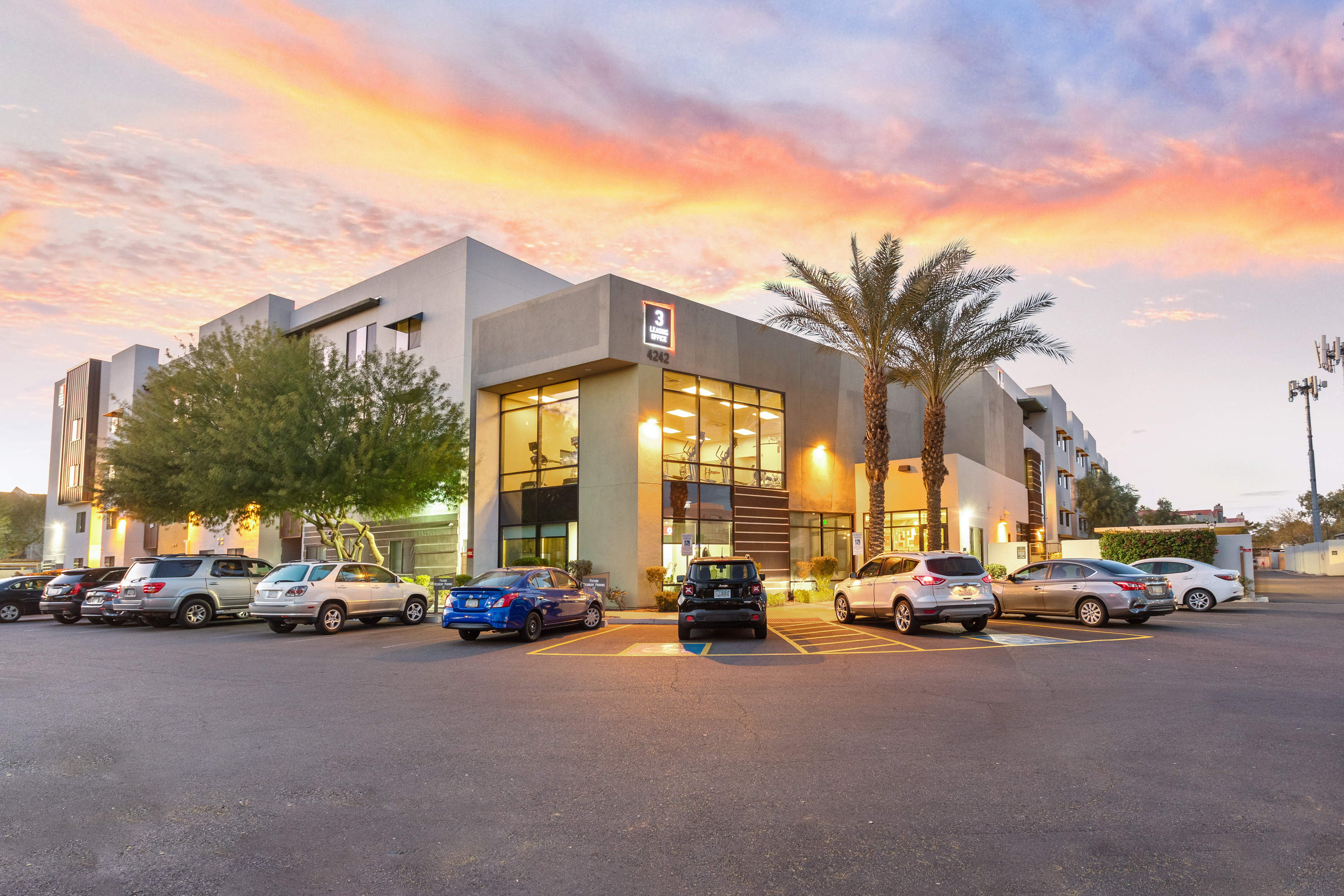 Cactus Forty2 The Multifamily Advisory Group at Cushman & Wakefield